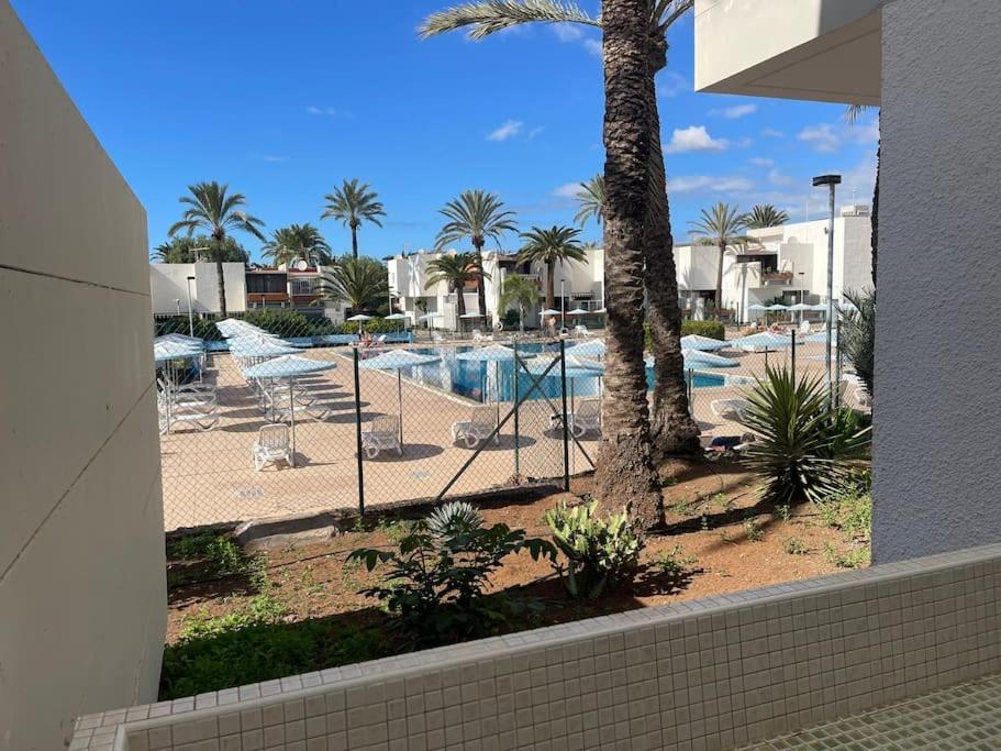 Pool View Apartment Primavera Arona  Exteriör bild