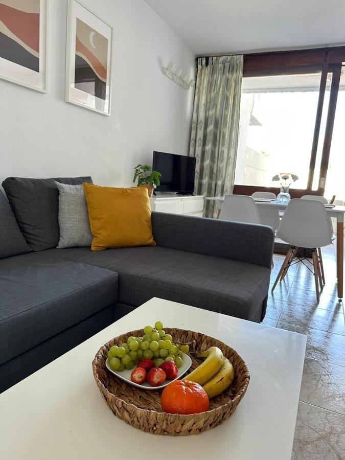 Pool View Apartment Primavera Arona  Exteriör bild