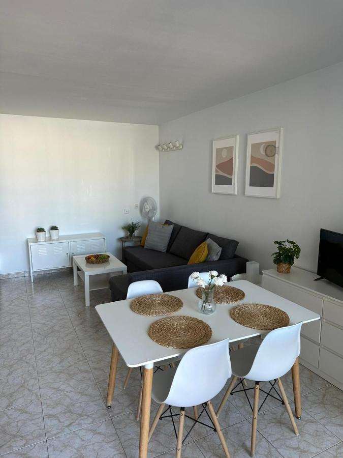 Pool View Apartment Primavera Arona  Exteriör bild